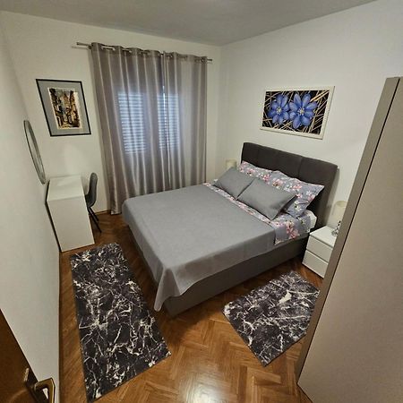 Apartments Grgic Trogir Exterior foto