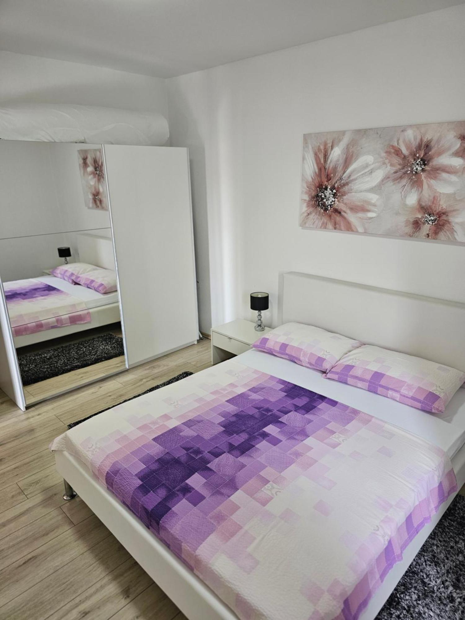 Apartments Grgic Trogir Exterior foto