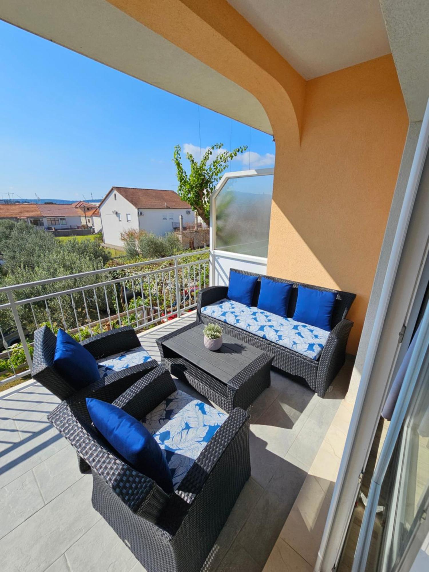 Apartments Grgic Trogir Exterior foto